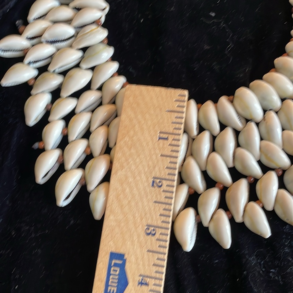 Shell necklace - Picture 4 of 5